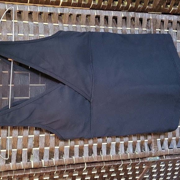 Lululemon Athletica Black V-Neck Tank Top - Picture 1 of 4